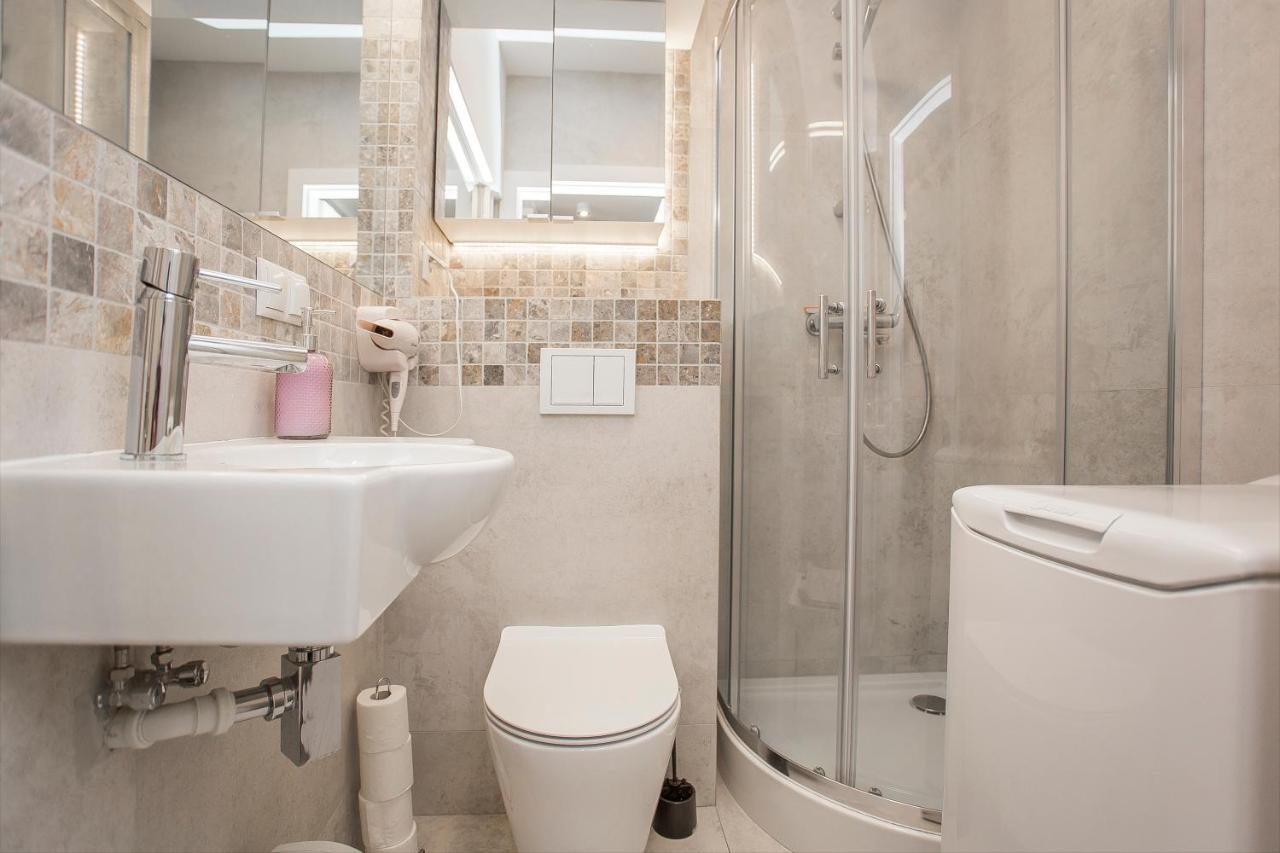 Urban Jungle Apartment In The Heart Of The City Bialystok Ngoại thất bức ảnh